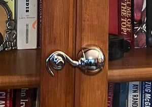 Peter Pan Hook Latch