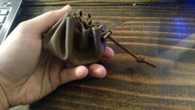 Load image into Gallery viewer, small leather pouch coin purse